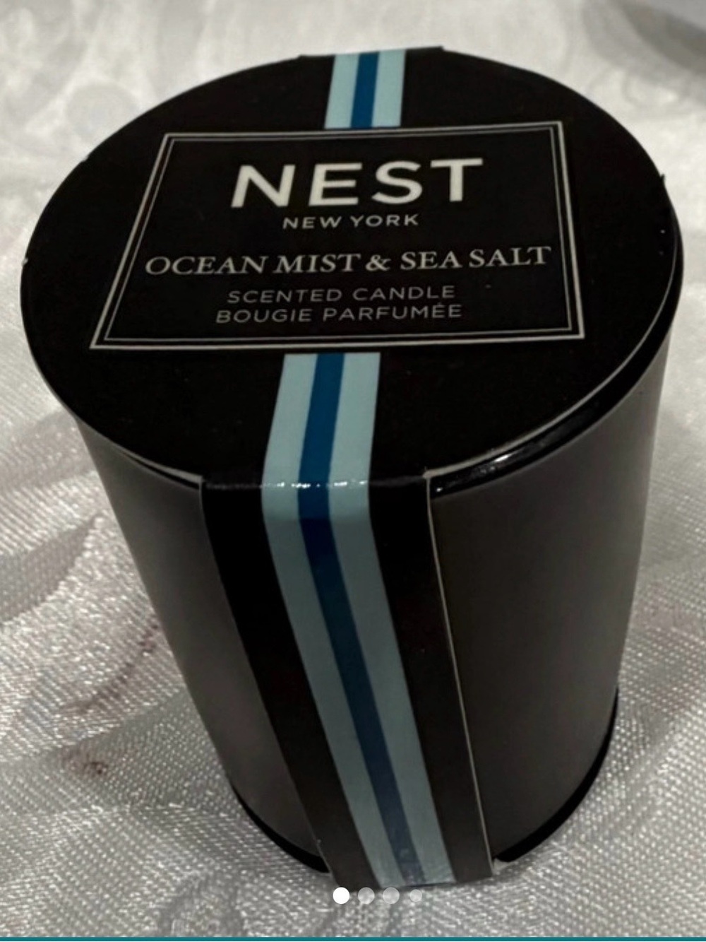 NEST Fragrances Ocean Mist & Sea Salt Candle - Black with Blue Stripe New